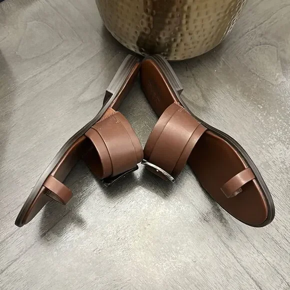 Naturalizer Finola Leather Buckle Detail Toe Loop Thong Sandals - Picture 7 of 11